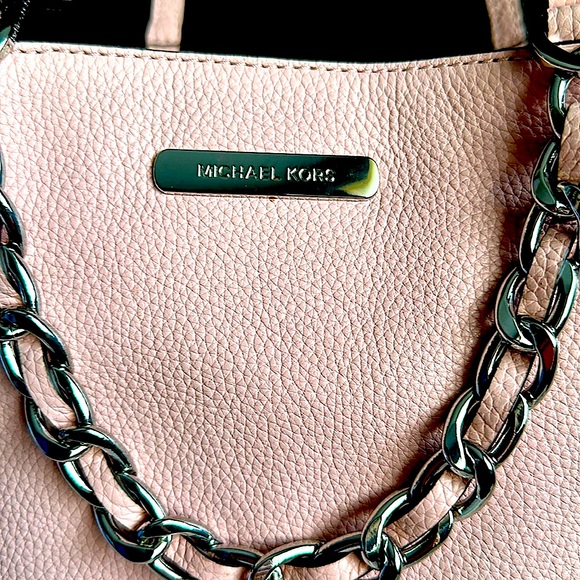 Michael Kors Pink Harper Tote - Picture 2 of 8